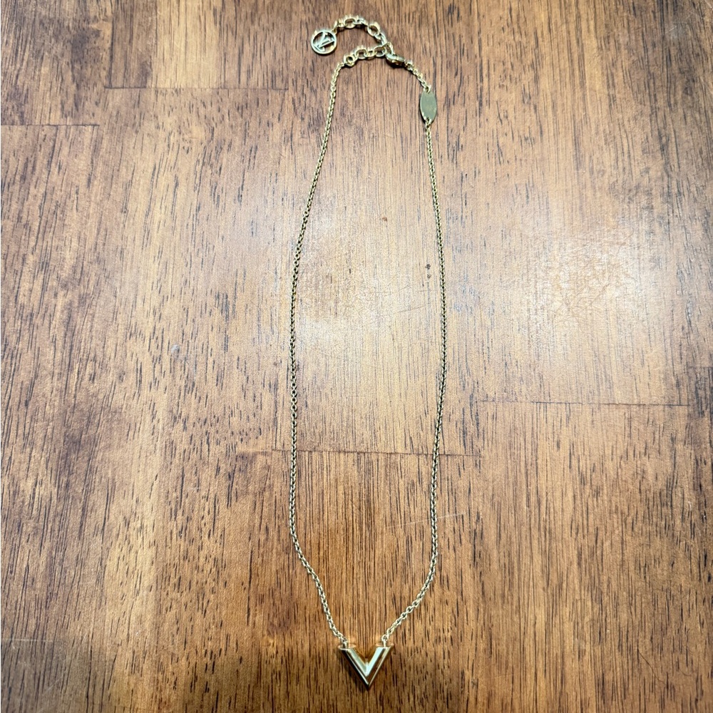 Louis Vuitton V Gold Necklace